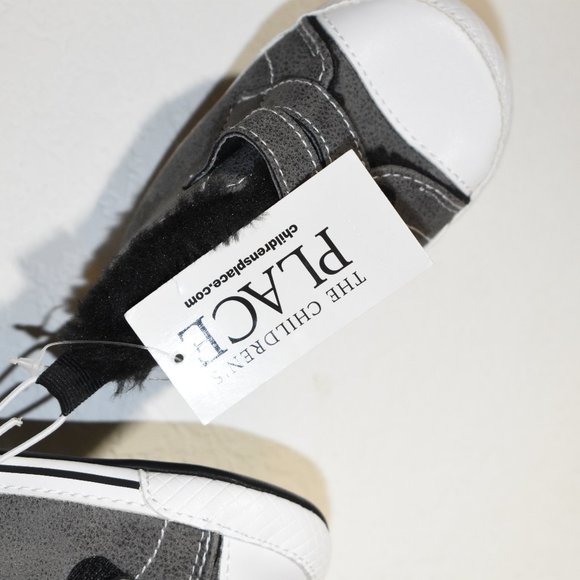 NWT | Velcro Sneakers | 3-6 - Picture 4 of 5